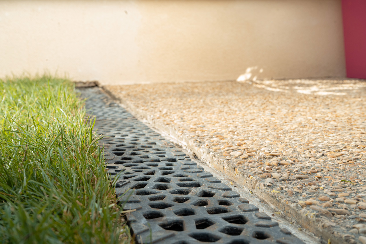  Défi : contrôler les eaux de pluie à l'aide d'un caniveau