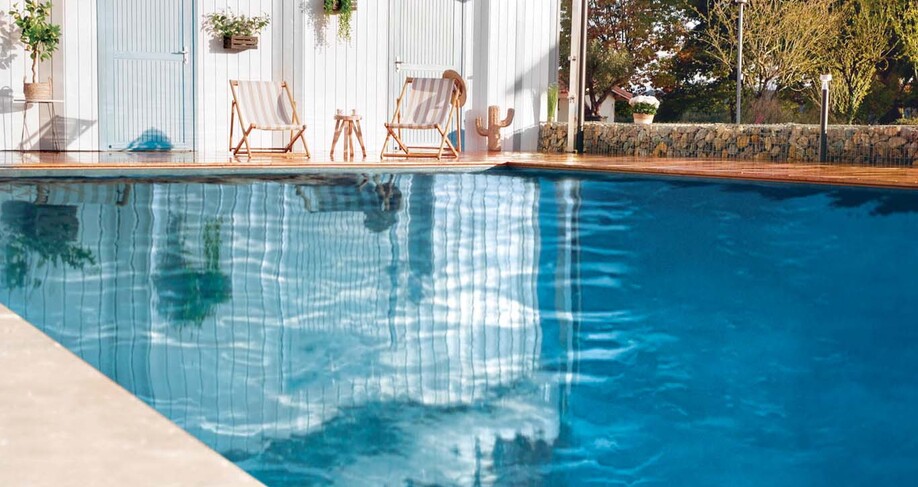 Visuel - Créer sa piscine du sol à la margelle