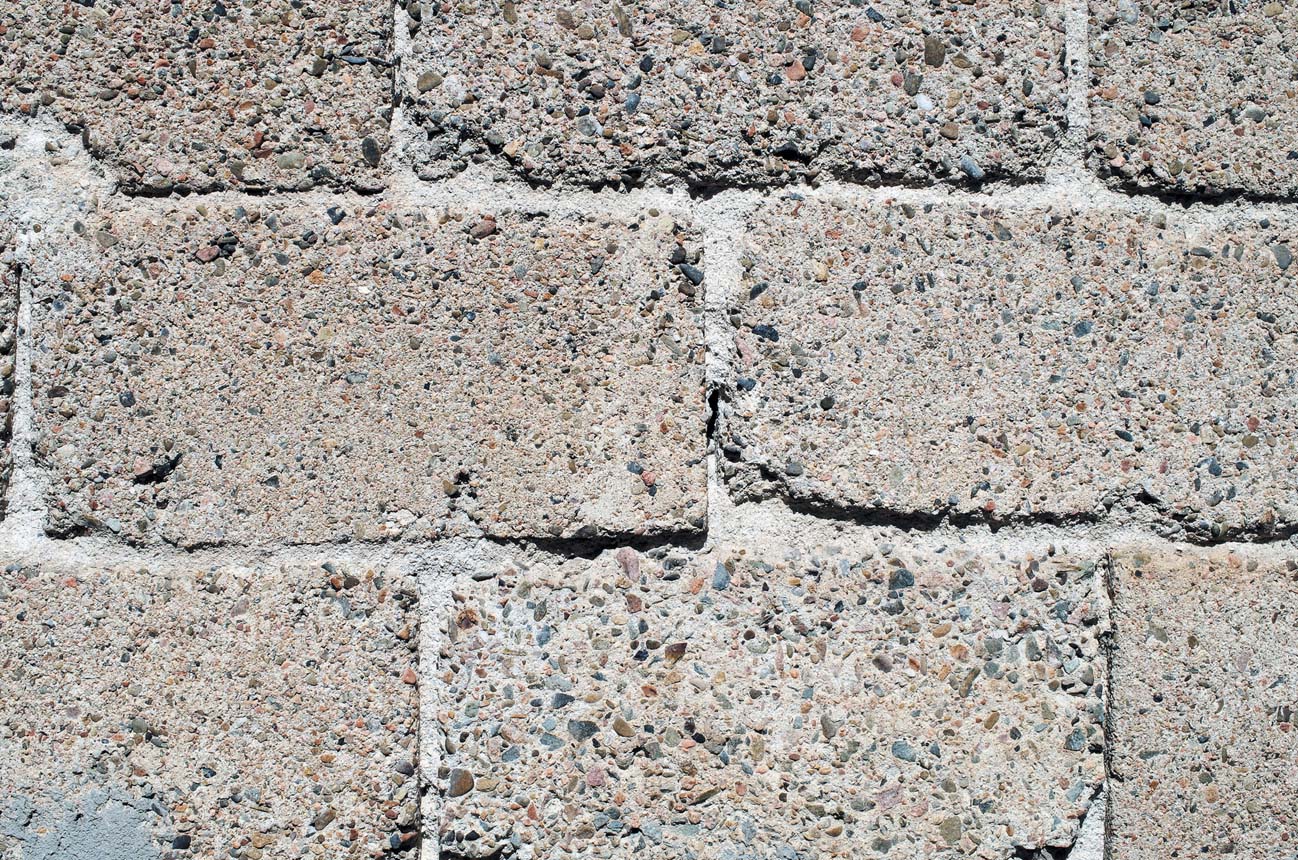 Principes de pose des blocs béton pour monter un mur